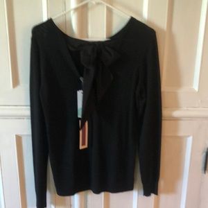 Truly Poppy Nelvin Black Bow Pullover S